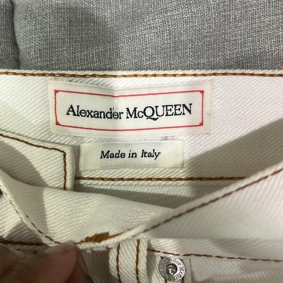 NWT Alexander McQueen White Straight Leg Denim Jeans Sz 28 - Picture 12 of 15